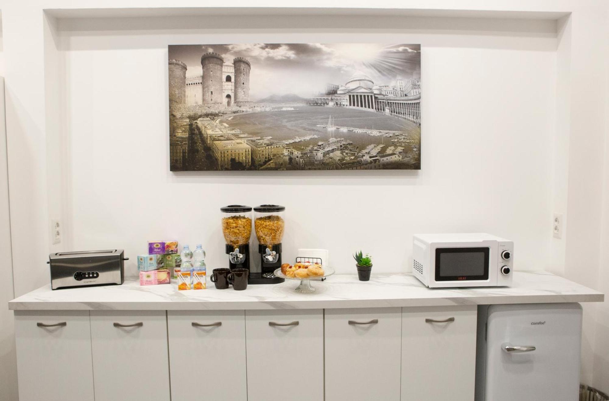 Napoli Skyport Bed & Breakfast Exterior photo